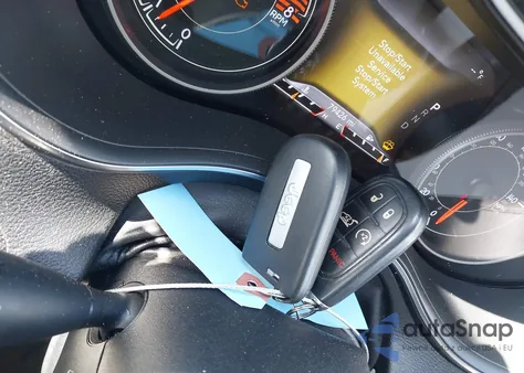 2019 Jeep Cherokee Limited Fwd z USA, uszkodzony, nr VIN 1C4PJLDX1KD302882